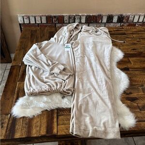 Cable & Gauge Feather Gray Lounge Set